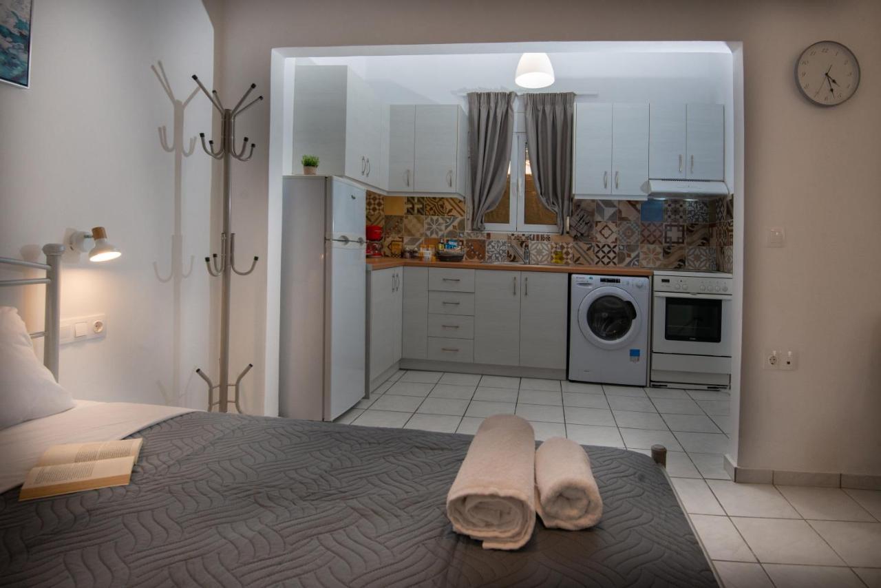 Salty Alley Seaside Apartment Rethymno  Exterior photo